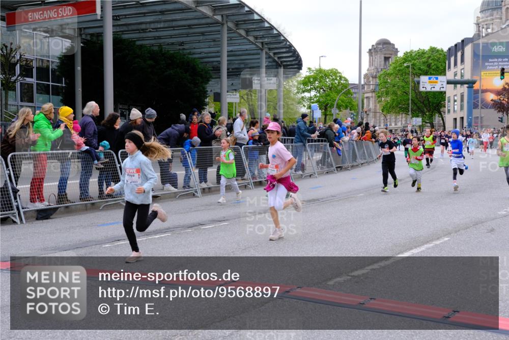 25.04.2026 - Das Zehntel Tim E. http://msf.ph/oto/9568897 25.04.2026 08:55:31 Ziel 1070, 1123, 1365, 1388, 1424, 1875, 1898, 2002, 2037, 2071, 2171, 2319, 2384, 2387, 2398, 2494, 2527, 2769, 2780, 2869, 2964, 3228, 3237, 3275, 3445, 3536, 3757, 3875, 3895, 3980, 4006, 4035 meine-sportfotos.de