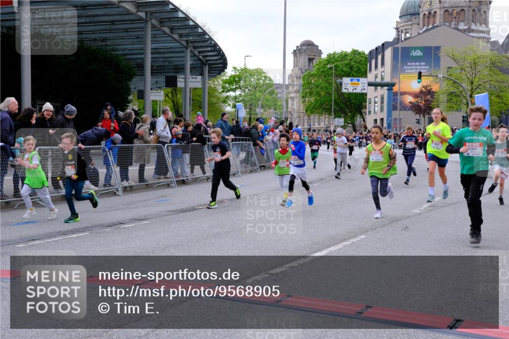 25.04.2026 - Das Zehntel Tim E. http://msf.ph/oto/9568905 25.04.2026 08:55:32 Ziel 1123, 1365, 1388, 1424, 1875, 1898, 2002, 2037, 2071, 2171, 2319, 2384, 2387, 2398, 2494, 2527, 2769, 2780, 2869, 2928, 2964, 3228, 3237, 3275, 3536, 3757, 3875, 3895, 3980, 4035 meine-sportfotos.de