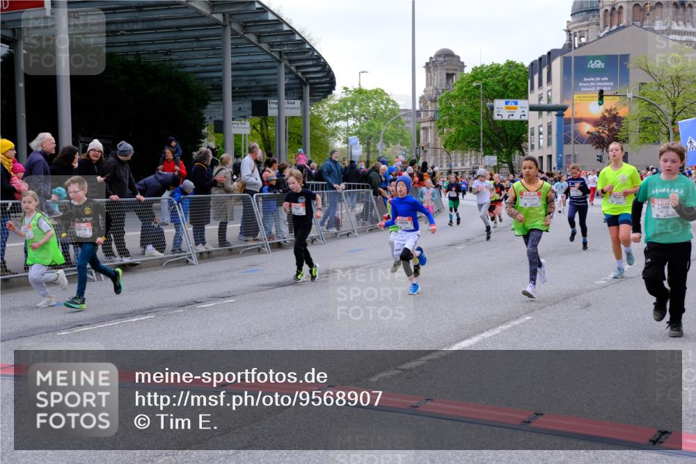 25.04.2026 - Das Zehntel Tim E. http://msf.ph/oto/9568907 25.04.2026 08:55:32 Ziel 1123, 1365, 1388, 1424, 1875, 1898, 2002, 2037, 2071, 2171, 2319, 2384, 2387, 2398, 2494, 2527, 2769, 2780, 2869, 2928, 2964, 3228, 3237, 3275, 3536, 3757, 3875, 3895, 3980, 4035 meine-sportfotos.de