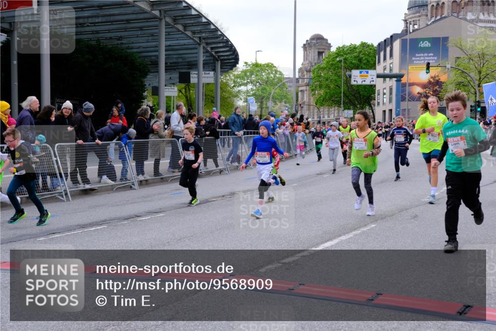 25.04.2026 - Das Zehntel Tim E. http://msf.ph/oto/9568909 25.04.2026 08:55:32 Ziel 1123, 1365, 1388, 1424, 1875, 1898, 2002, 2037, 2071, 2171, 2319, 2384, 2387, 2398, 2494, 2527, 2769, 2780, 2869, 2928, 2964, 3228, 3237, 3275, 3536, 3757, 3875, 3895, 3980, 4035 meine-sportfotos.de