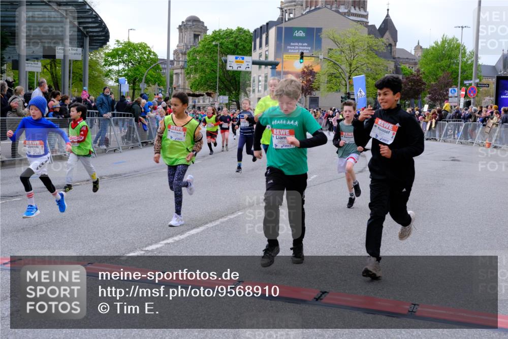 25.04.2026 - Das Zehntel Tim E. http://msf.ph/oto/9568910 25.04.2026 08:55:33 Ziel 1123, 1365, 1388, 1424, 1875, 1898, 2002, 2037, 2071, 2171, 2319, 2384, 2387, 2398, 2494, 2527, 2780, 2869, 2928, 2964, 3080, 3101, 3228, 3234, 3237, 3275, 3536, 3757, 3875, 3895, 4035 meine-sportfotos.de