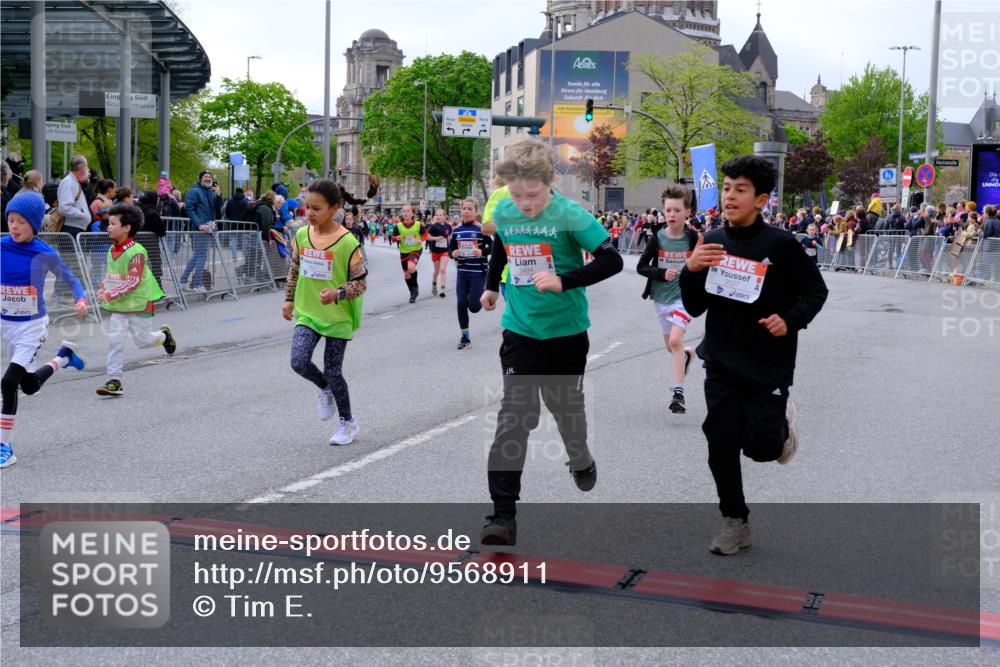 25.04.2026 - Das Zehntel Tim E. http://msf.ph/oto/9568911 25.04.2026 08:55:33 Ziel 1123, 1365, 1388, 1424, 1875, 1898, 2002, 2037, 2071, 2171, 2319, 2384, 2387, 2398, 2494, 2527, 2780, 2869, 2928, 2964, 3080, 3101, 3228, 3234, 3237, 3275, 3536, 3757, 3875, 3895, 4035 meine-sportfotos.de