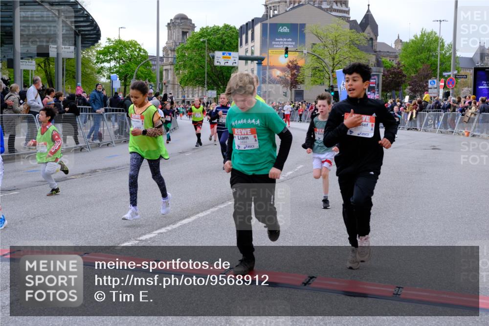 25.04.2026 - Das Zehntel Tim E. http://msf.ph/oto/9568912 25.04.2026 08:55:33 Ziel 1123, 1365, 1388, 1424, 1875, 1898, 2002, 2037, 2071, 2171, 2319, 2384, 2387, 2398, 2494, 2527, 2780, 2869, 2928, 2964, 3080, 3101, 3228, 3234, 3237, 3275, 3536, 3757, 3875, 3895, 4035 meine-sportfotos.de