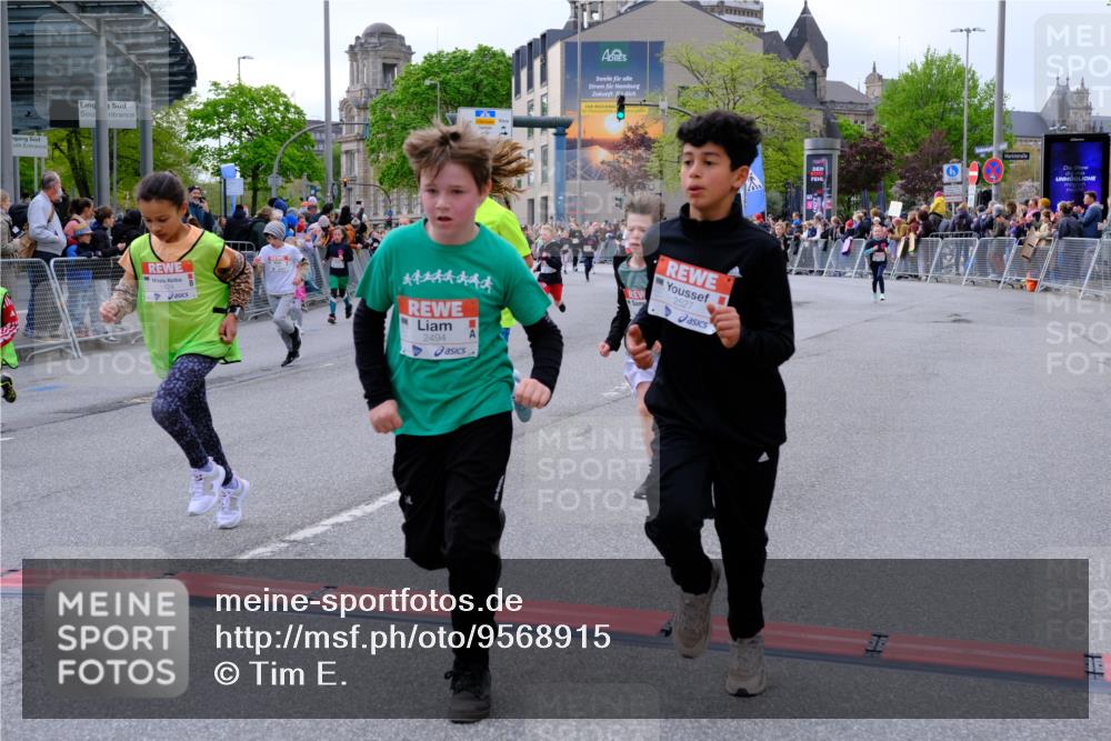 25.04.2026 - Das Zehntel Tim E. http://msf.ph/oto/9568915 25.04.2026 08:55:33 Ziel 1123, 1365, 1388, 1424, 1875, 1898, 2002, 2037, 2071, 2171, 2319, 2384, 2387, 2398, 2494, 2527, 2780, 2869, 2928, 2964, 3080, 3101, 3228, 3234, 3237, 3275, 3536, 3757, 3875, 3895, 4035 meine-sportfotos.de