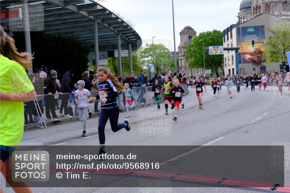 25.04.2026 - Das Zehntel Tim E. http://msf.ph/oto/9568916 25.04.2026 08:55:35 Ziel 1123, 1365, 1388, 1424, 1875, 1898, 2002, 2196, 2207, 2319, 2384, 2387, 2398, 2494, 2527, 2869, 2928, 2964, 3002, 3080, 3101, 3228, 3234, 3275, 3536, 3757, 3875, 3895, 4035 meine-sportfotos.de