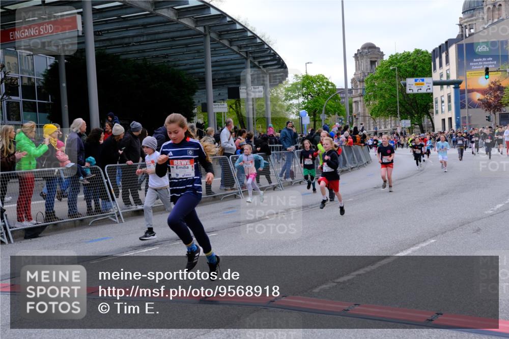 25.04.2026 - Das Zehntel Tim E. http://msf.ph/oto/9568918 25.04.2026 08:55:35 Ziel 1123, 1365, 1388, 1424, 1875, 1898, 2002, 2196, 2207, 2319, 2384, 2387, 2398, 2494, 2527, 2869, 2928, 2964, 3002, 3080, 3101, 3228, 3234, 3275, 3536, 3757, 3875, 3895, 4035 meine-sportfotos.de