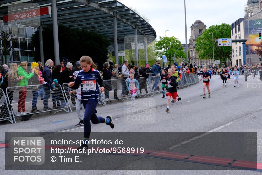 25.04.2026 - Das Zehntel Tim E. http://msf.ph/oto/9568919 25.04.2026 08:55:35 Ziel 1123, 1365, 1388, 1424, 1875, 1898, 2002, 2196, 2207, 2319, 2384, 2387, 2398, 2494, 2527, 2869, 2928, 2964, 3002, 3080, 3101, 3228, 3234, 3275, 3536, 3757, 3875, 3895, 4035 meine-sportfotos.de