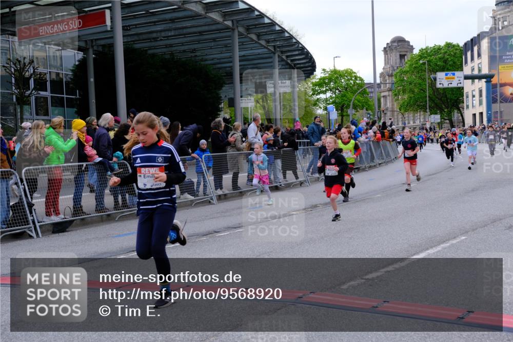 25.04.2026 - Das Zehntel Tim E. http://msf.ph/oto/9568920 25.04.2026 08:55:35 Ziel 1123, 1365, 1388, 1424, 1875, 1898, 2002, 2196, 2207, 2319, 2384, 2387, 2398, 2494, 2527, 2869, 2928, 2964, 3002, 3080, 3101, 3228, 3234, 3275, 3536, 3757, 3875, 3895, 4035 meine-sportfotos.de