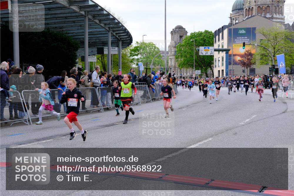 25.04.2026 - Das Zehntel Tim E. http://msf.ph/oto/9568922 25.04.2026 08:55:36 Ziel 1008, 1123, 1155, 1365, 1388, 1424, 1828, 1877, 1898, 2002, 2196, 2207, 2319, 2384, 2398, 2494, 2527, 2869, 2928, 2964, 3002, 3080, 3101, 3228, 3234, 3275, 3536, 3757, 3875, 4035 meine-sportfotos.de