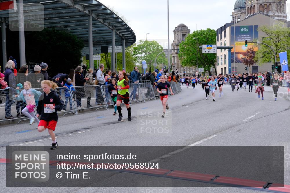 25.04.2026 - Das Zehntel Tim E. http://msf.ph/oto/9568924 25.04.2026 08:55:36 Ziel 1008, 1123, 1155, 1365, 1388, 1424, 1828, 1877, 1898, 2002, 2196, 2207, 2319, 2384, 2398, 2494, 2527, 2869, 2928, 2964, 3002, 3080, 3101, 3228, 3234, 3275, 3536, 3757, 3875, 4035 meine-sportfotos.de