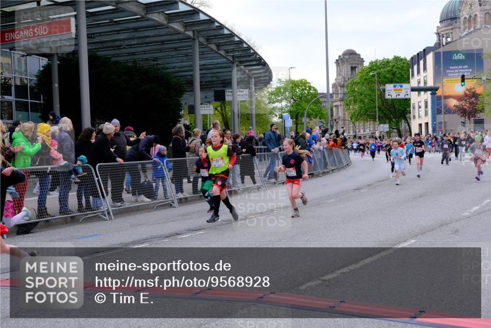 25.04.2026 - Das Zehntel Tim E. http://msf.ph/oto/9568928 25.04.2026 08:55:36 Ziel 1008, 1123, 1155, 1365, 1388, 1424, 1828, 1877, 1898, 2002, 2196, 2207, 2319, 2384, 2398, 2494, 2527, 2869, 2928, 2964, 3002, 3080, 3101, 3228, 3234, 3275, 3536, 3757, 3875, 4035 meine-sportfotos.de