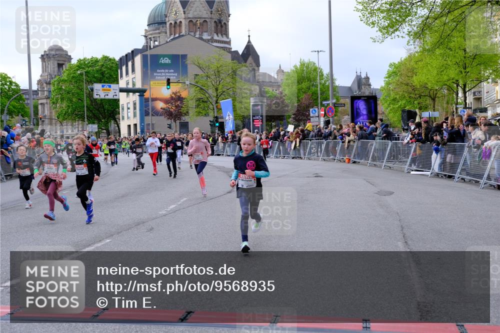 25.04.2026 - Das Zehntel Tim E. http://msf.ph/oto/9568935 25.04.2026 08:55:39 Ziel 1008, 1155, 1365, 1388, 1424, 1828, 1877, 1898, 2002, 2196, 2207, 2296, 2319, 2494, 2527, 2869, 2895, 2928, 3002, 3080, 3101, 3234, 3275, 3354, 3360, 3536, 3745, 3757, 3875, 3975 meine-sportfotos.de