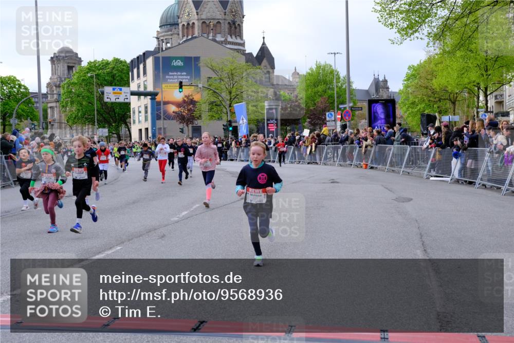 25.04.2026 - Das Zehntel Tim E. http://msf.ph/oto/9568936 25.04.2026 08:55:39 Ziel 1008, 1155, 1365, 1388, 1424, 1828, 1877, 1898, 2002, 2196, 2207, 2296, 2319, 2494, 2527, 2869, 2895, 2928, 3002, 3080, 3101, 3234, 3275, 3354, 3360, 3536, 3745, 3757, 3875, 3975 meine-sportfotos.de