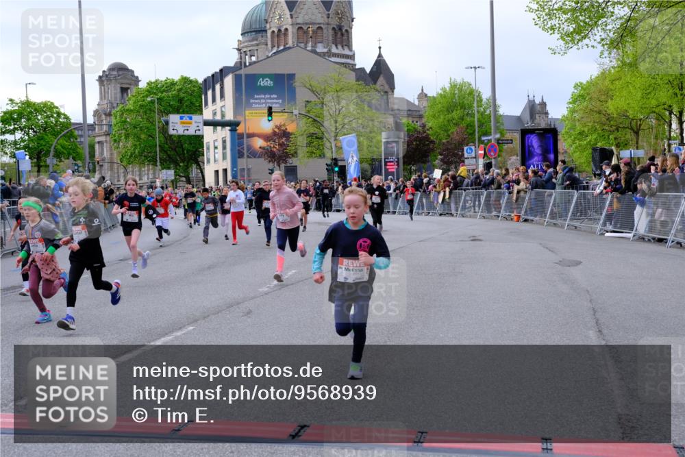 25.04.2026 - Das Zehntel Tim E. http://msf.ph/oto/9568939 25.04.2026 08:55:39 Ziel 1008, 1155, 1365, 1388, 1424, 1828, 1877, 1898, 2002, 2196, 2207, 2296, 2319, 2494, 2527, 2869, 2895, 2928, 3002, 3080, 3101, 3234, 3275, 3354, 3360, 3536, 3745, 3757, 3875, 3975 meine-sportfotos.de
