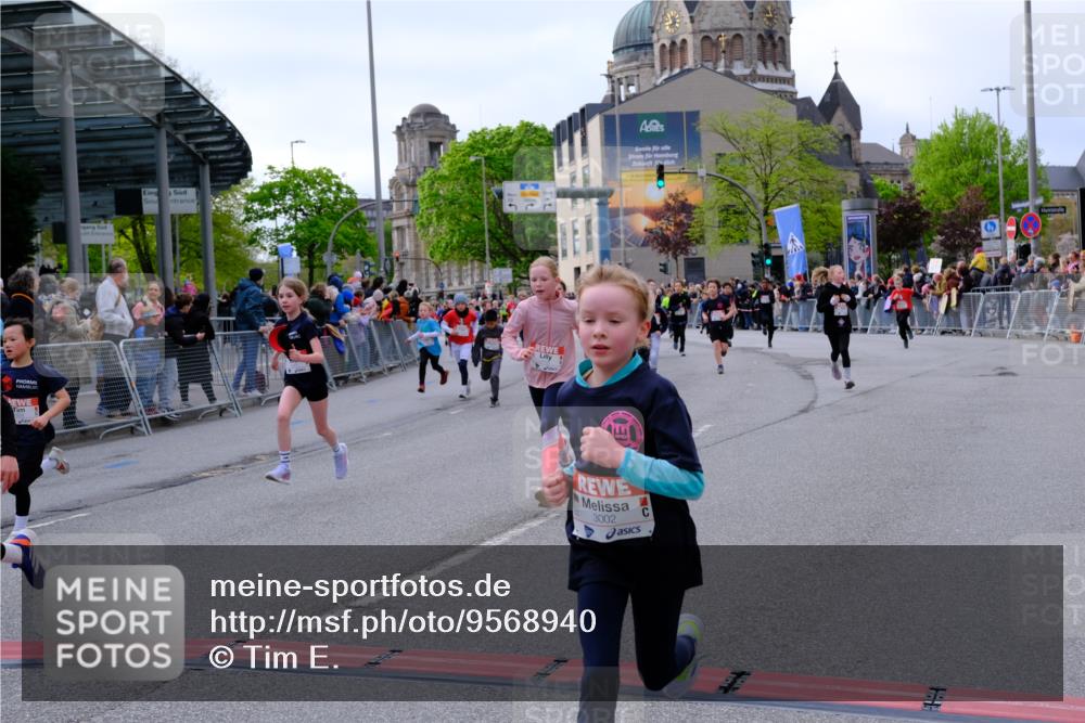25.04.2026 - Das Zehntel Tim E. http://msf.ph/oto/9568940 25.04.2026 08:55:40 Ziel 1008, 1155, 1365, 1388, 1424, 1828, 1877, 1898, 2002, 2196, 2207, 2296, 2319, 2494, 2527, 2615, 2686, 2869, 2895, 2928, 3002, 3059, 3065, 3080, 3093, 3101, 3234, 3275, 3354, 3360, 3536, 3745, 3757, 3875, 3975 meine-sportfotos.de