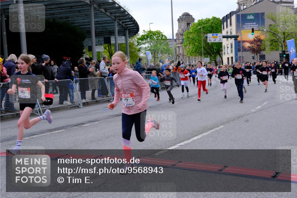 25.04.2026 - Das Zehntel Tim E. http://msf.ph/oto/9568943 25.04.2026 08:55:41 Ziel 1008, 1155, 1365, 1388, 1828, 1877, 1898, 2002, 2196, 2207, 2296, 2319, 2615, 2669, 2686, 2869, 2895, 2928, 3002, 3059, 3065, 3080, 3093, 3101, 3234, 3354, 3360, 3536, 3745, 3975 meine-sportfotos.de