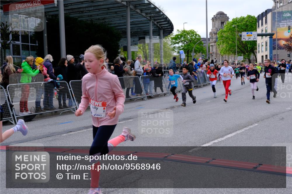 25.04.2026 - Das Zehntel Tim E. http://msf.ph/oto/9568946 25.04.2026 08:55:41 Ziel 1008, 1155, 1365, 1388, 1828, 1877, 1898, 2002, 2196, 2207, 2296, 2319, 2615, 2669, 2686, 2869, 2895, 2928, 3002, 3059, 3065, 3080, 3093, 3101, 3234, 3354, 3360, 3536, 3745, 3975 meine-sportfotos.de