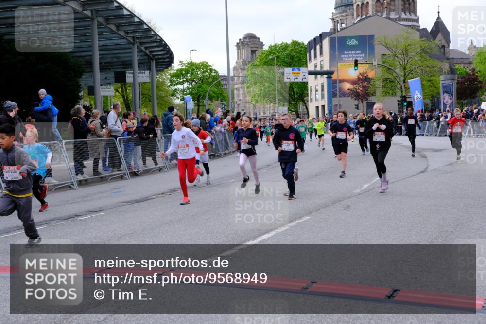 25.04.2026 - Das Zehntel Tim E. http://msf.ph/oto/9568949 25.04.2026 08:55:42 Ziel 1008, 1155, 1717, 1740, 1828, 1877, 2196, 2207, 2296, 2319, 2615, 2669, 2686, 2869, 2895, 2928, 3002, 3059, 3065, 3080, 3093, 3101, 3234, 3354, 3360, 3536, 3745, 3975 meine-sportfotos.de