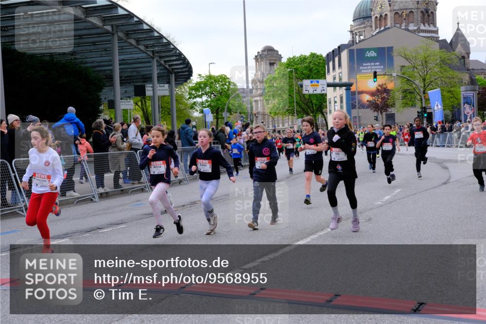 25.04.2026 - Das Zehntel Tim E. http://msf.ph/oto/9568955 25.04.2026 08:55:43 Ziel 1008, 1155, 1717, 1740, 1828, 1877, 2108, 2196, 2207, 2296, 2615, 2669, 2686, 2869, 2895, 2928, 3002, 3059, 3065, 3080, 3093, 3101, 3234, 3354, 3360, 3536, 3745, 3975 meine-sportfotos.de