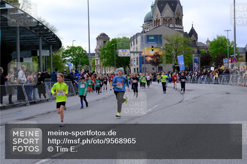 25.04.2026 - Das Zehntel Tim E. http://msf.ph/oto/9568965 25.04.2026 08:55:48 Ziel 1008, 1113, 1131, 1134, 1155, 1307, 1341, 1638, 1639, 1645, 1717, 1740, 1828, 1877, 2108, 2217, 2229, 2296, 2474, 2606, 2615, 2669, 2686, 2895, 3059, 3065, 3093, 3354, 3360, 3745, 3975, 4058 meine-sportfotos.de
