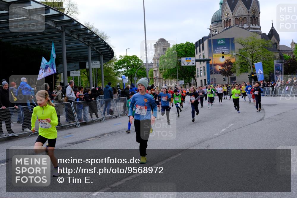 25.04.2026 - Das Zehntel Tim E. http://msf.ph/oto/9568972 25.04.2026 08:55:48 Ziel 1008, 1113, 1131, 1134, 1155, 1307, 1341, 1638, 1639, 1645, 1717, 1740, 1828, 1877, 2108, 2217, 2229, 2296, 2474, 2606, 2615, 2669, 2686, 2895, 3059, 3065, 3093, 3354, 3360, 3745, 3975, 4058 meine-sportfotos.de