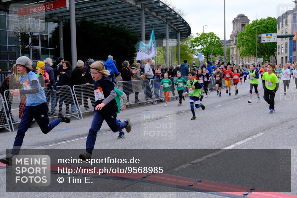 25.04.2026 - Das Zehntel Tim E. http://msf.ph/oto/9568985 25.04.2026 08:55:51 Ziel 1113, 1131, 1134, 1307, 1341, 1575, 1638, 1639, 1645, 1717, 1740, 1963, 1968, 2040, 2108, 2217, 2229, 2463, 2474, 2478, 2565, 2594, 2606, 2607, 2615, 2669, 2686, 2895, 3059, 3065, 3093, 3354, 3360, 3520, 3526, 3844, 3847, 3849, 3963, 3975, 4058 meine-sportfotos.de