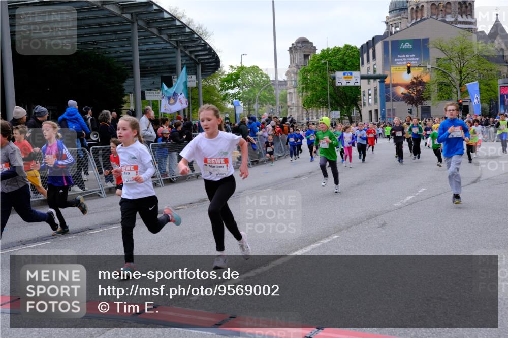 25.04.2026 - Das Zehntel Tim E. http://msf.ph/oto/9569002 25.04.2026 08:55:54 Ziel 1004, 1113, 1131, 1134, 1302, 1307, 1316, 1341, 1363, 1369, 1562, 1567, 1575, 1638, 1639, 1645, 1649, 1717, 1740, 1963, 1968, 2040, 2108, 2217, 2229, 2323, 2463, 2474, 2478, 2565, 2594, 2606, 2607, 3465, 3520, 3526, 3610, 3803, 3844, 3847, 3849, 3891, 3963, 4058 meine-sportfotos.de