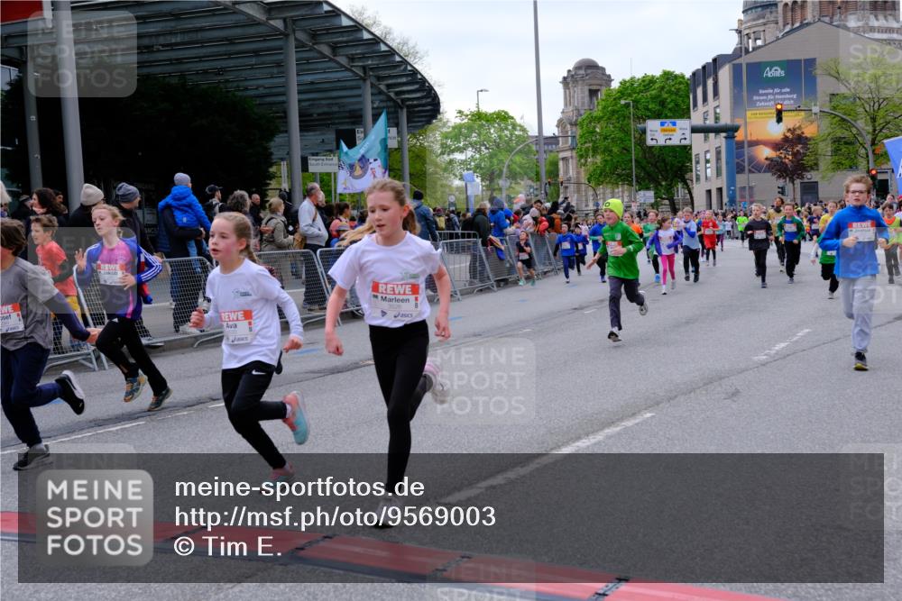 25.04.2026 - Das Zehntel Tim E. http://msf.ph/oto/9569003 25.04.2026 08:55:54 Ziel 1004, 1113, 1131, 1134, 1302, 1307, 1316, 1341, 1363, 1369, 1562, 1567, 1575, 1638, 1639, 1645, 1649, 1717, 1740, 1963, 1968, 2040, 2108, 2217, 2229, 2323, 2463, 2474, 2478, 2565, 2594, 2606, 2607, 3465, 3520, 3526, 3610, 3803, 3844, 3847, 3849, 3891, 3963, 4058 meine-sportfotos.de