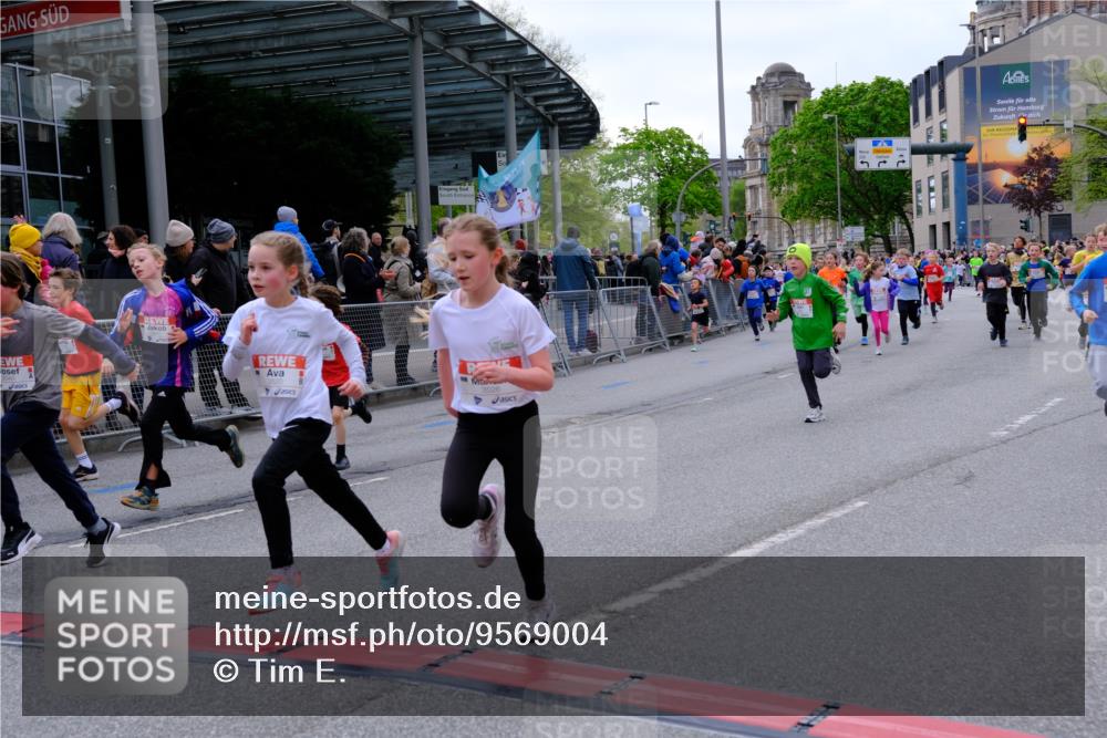 25.04.2026 - Das Zehntel Tim E. http://msf.ph/oto/9569004 25.04.2026 08:55:54 Ziel 1004, 1113, 1131, 1134, 1302, 1307, 1316, 1341, 1363, 1369, 1562, 1567, 1575, 1638, 1639, 1645, 1649, 1717, 1740, 1963, 1968, 2040, 2108, 2217, 2229, 2323, 2463, 2474, 2478, 2565, 2594, 2606, 2607, 3465, 3520, 3526, 3610, 3803, 3844, 3847, 3849, 3891, 3963, 4058 meine-sportfotos.de