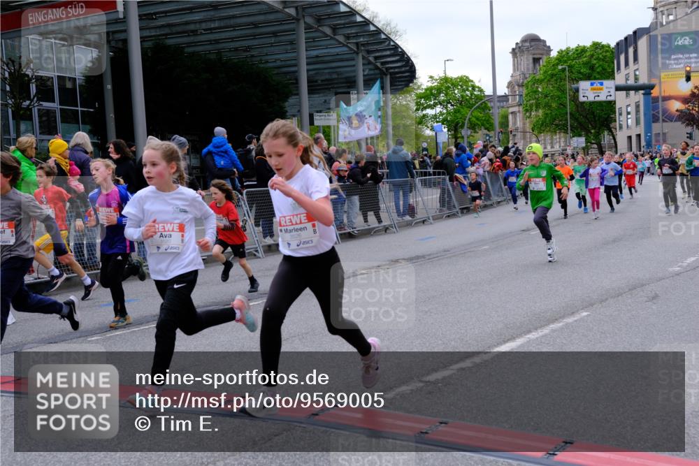 25.04.2026 - Das Zehntel Tim E. http://msf.ph/oto/9569005 25.04.2026 08:55:54 Ziel 1004, 1113, 1131, 1134, 1302, 1307, 1316, 1341, 1363, 1369, 1562, 1567, 1575, 1638, 1639, 1645, 1649, 1717, 1740, 1963, 1968, 2040, 2108, 2217, 2229, 2323, 2463, 2474, 2478, 2565, 2594, 2606, 2607, 3465, 3520, 3526, 3610, 3803, 3844, 3847, 3849, 3891, 3963, 4058 meine-sportfotos.de