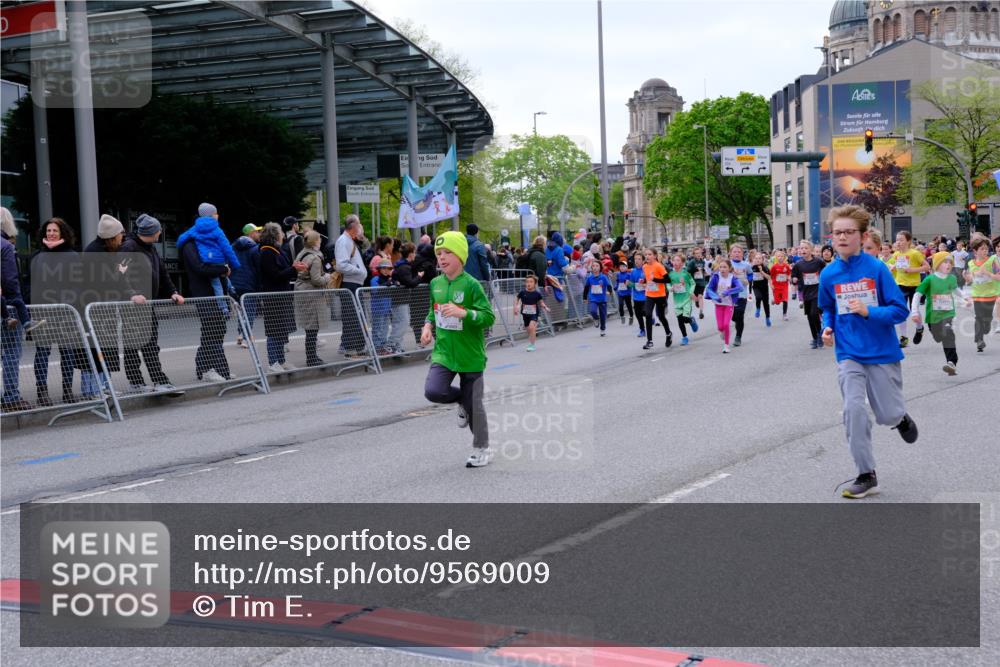 25.04.2026 - Das Zehntel Tim E. http://msf.ph/oto/9569009 25.04.2026 08:55:55 Ziel 1004, 1113, 1126, 1131, 1134, 1302, 1307, 1316, 1341, 1363, 1369, 1562, 1567, 1575, 1638, 1639, 1645, 1649, 1959, 1963, 1968, 2040, 2108, 2217, 2222, 2229, 2323, 2463, 2474, 2478, 2565, 2594, 2606, 2607, 2972, 3196, 3206, 3465, 3520, 3526, 3610, 3715, 3718, 3722, 3803, 3844, 3847, 3849, 3891, 3963, 4058 meine-sportfotos.de