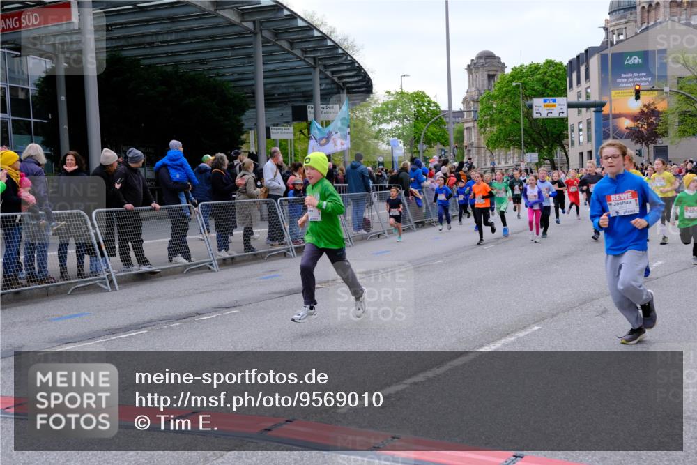 25.04.2026 - Das Zehntel Tim E. http://msf.ph/oto/9569010 25.04.2026 08:55:55 Ziel 1004, 1113, 1126, 1131, 1134, 1302, 1307, 1316, 1341, 1363, 1369, 1562, 1567, 1575, 1638, 1639, 1645, 1649, 1959, 1963, 1968, 2040, 2108, 2217, 2222, 2229, 2323, 2463, 2474, 2478, 2565, 2594, 2606, 2607, 2972, 3196, 3206, 3465, 3520, 3526, 3610, 3715, 3718, 3722, 3803, 3844, 3847, 3849, 3891, 3963, 4058 meine-sportfotos.de