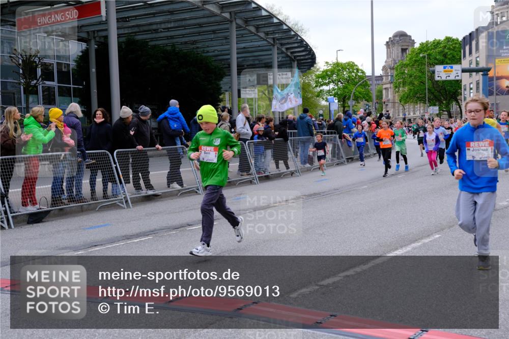25.04.2026 - Das Zehntel Tim E. http://msf.ph/oto/9569013 25.04.2026 08:55:55 Ziel 1004, 1113, 1126, 1131, 1134, 1302, 1307, 1316, 1341, 1363, 1369, 1562, 1567, 1575, 1638, 1639, 1645, 1649, 1959, 1963, 1968, 2040, 2108, 2217, 2222, 2229, 2323, 2463, 2474, 2478, 2565, 2594, 2606, 2607, 2972, 3196, 3206, 3465, 3520, 3526, 3610, 3715, 3718, 3722, 3803, 3844, 3847, 3849, 3891, 3963, 4058 meine-sportfotos.de