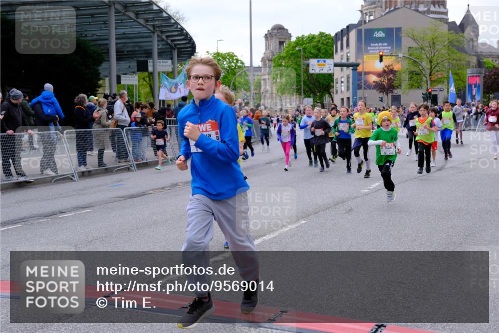 25.04.2026 - Das Zehntel Tim E. http://msf.ph/oto/9569014 25.04.2026 08:55:56 Ziel 1004, 1113, 1126, 1131, 1134, 1302, 1307, 1316, 1341, 1363, 1369, 1562, 1567, 1575, 1638, 1639, 1645, 1649, 1759, 1762, 1959, 1963, 1968, 2040, 2217, 2222, 2229, 2323, 2463, 2474, 2478, 2565, 2594, 2606, 2607, 2972, 3196, 3206, 3465, 3520, 3526, 3559, 3610, 3715, 3718, 3722, 3803, 3844, 3847, 3849, 3891, 3963, 4058 meine-sportfotos.de