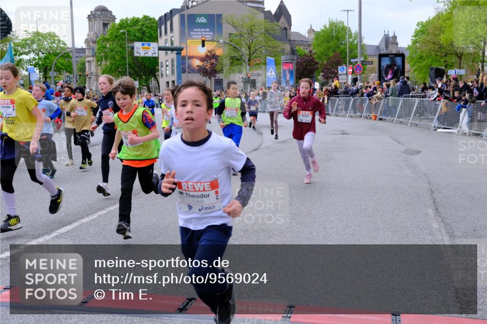 25.04.2026 - Das Zehntel Tim E. http://msf.ph/oto/9569024 25.04.2026 08:55:58 Ziel 1004, 1126, 1131, 1257, 1302, 1307, 1316, 1331, 1341, 1363, 1369, 1562, 1567, 1575, 1639, 1645, 1649, 1758, 1759, 1762, 1959, 1963, 1968, 2040, 2078, 2217, 2222, 2229, 2323, 2463, 2474, 2478, 2565, 2594, 2607, 2972, 3196, 3206, 3465, 3520, 3526, 3559, 3610, 3715, 3718, 3722, 3803, 3844, 3847, 3849, 3891, 3950, 3963 meine-sportfotos.de