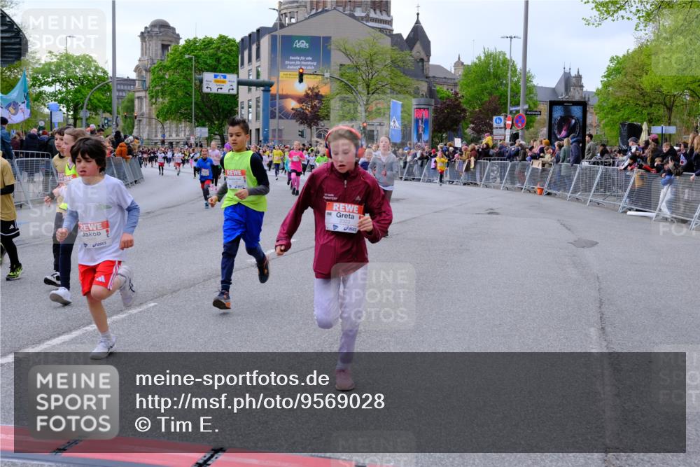 25.04.2026 - Das Zehntel Tim E. http://msf.ph/oto/9569028 25.04.2026 08:55:59 Ziel 1004, 1126, 1131, 1257, 1302, 1307, 1316, 1331, 1341, 1363, 1369, 1562, 1567, 1575, 1649, 1758, 1759, 1762, 1765, 1959, 1963, 1968, 2040, 2078, 2217, 2222, 2229, 2323, 2463, 2478, 2565, 2594, 2607, 2972, 3196, 3206, 3465, 3520, 3526, 3559, 3610, 3715, 3718, 3722, 3803, 3844, 3847, 3849, 3891, 3950, 3963 meine-sportfotos.de