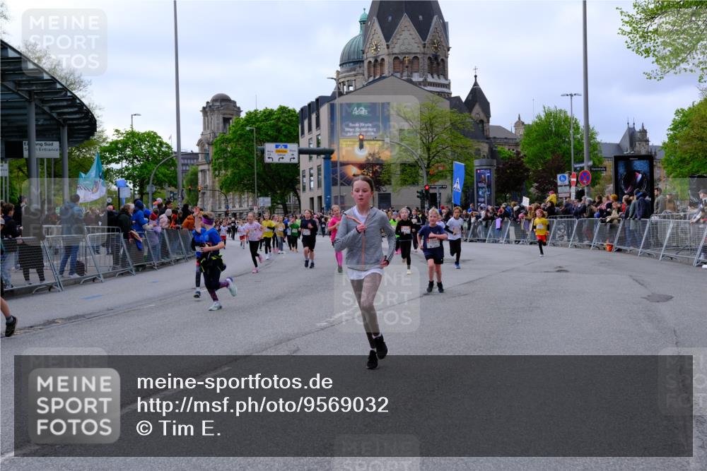 25.04.2026 - Das Zehntel Tim E. http://msf.ph/oto/9569032 25.04.2026 08:56:01 Ziel 1004, 1126, 1257, 1302, 1316, 1331, 1363, 1369, 1562, 1567, 1575, 1649, 1758, 1759, 1762, 1765, 1956, 1959, 1963, 1968, 2040, 2078, 2222, 2323, 2326, 2463, 2478, 2491, 2565, 2594, 2607, 2972, 3196, 3206, 3465, 3498, 3520, 3526, 3559, 3610, 3715, 3718, 3722, 3803, 3844, 3847, 3849, 3891, 3950, 3963, 4008 meine-sportfotos.de