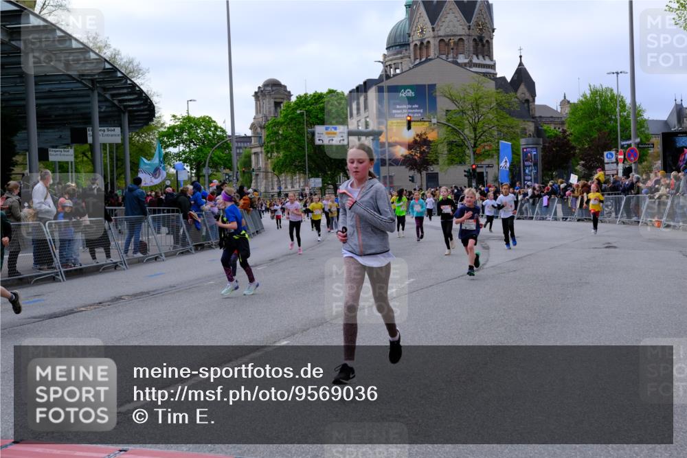 25.04.2026 - Das Zehntel Tim E. http://msf.ph/oto/9569036 25.04.2026 08:56:01 Ziel 1004, 1126, 1257, 1302, 1316, 1331, 1363, 1369, 1562, 1567, 1575, 1649, 1758, 1759, 1762, 1765, 1956, 1959, 1963, 1968, 2040, 2078, 2222, 2323, 2326, 2463, 2478, 2491, 2565, 2594, 2607, 2972, 3196, 3206, 3465, 3498, 3520, 3526, 3559, 3610, 3715, 3718, 3722, 3803, 3844, 3847, 3849, 3891, 3950, 3963, 4008 meine-sportfotos.de
