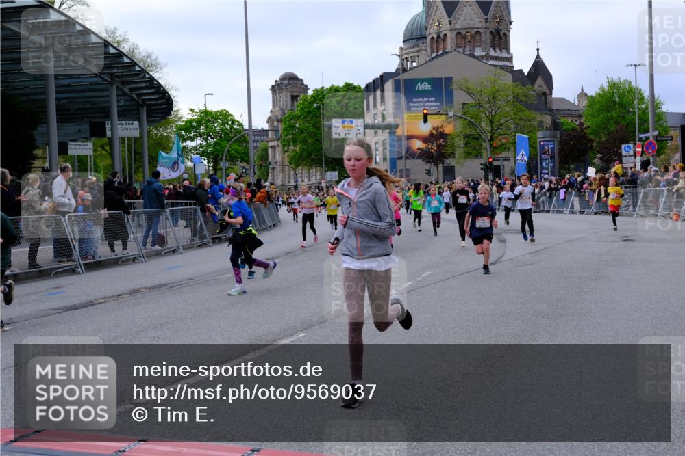 25.04.2026 - Das Zehntel Tim E. http://msf.ph/oto/9569037 25.04.2026 08:56:01 Ziel 1004, 1126, 1257, 1302, 1316, 1331, 1363, 1369, 1562, 1567, 1575, 1649, 1758, 1759, 1762, 1765, 1956, 1959, 1963, 1968, 2040, 2078, 2222, 2323, 2326, 2463, 2478, 2491, 2565, 2594, 2607, 2972, 3196, 3206, 3465, 3498, 3520, 3526, 3559, 3610, 3715, 3718, 3722, 3803, 3844, 3847, 3849, 3891, 3950, 3963, 4008 meine-sportfotos.de