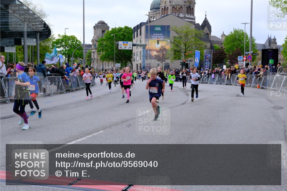 25.04.2026 - Das Zehntel Tim E. http://msf.ph/oto/9569040 25.04.2026 08:56:02 Ziel 1004, 1126, 1257, 1302, 1316, 1331, 1363, 1369, 1511, 1521, 1562, 1567, 1575, 1649, 1758, 1759, 1762, 1765, 1956, 1959, 2078, 2222, 2323, 2326, 2491, 2565, 2594, 2607, 2808, 2972, 3048, 3196, 3206, 3465, 3498, 3559, 3610, 3683, 3715, 3718, 3722, 3803, 3847, 3891, 3946, 3950, 3963, 4008 meine-sportfotos.de
