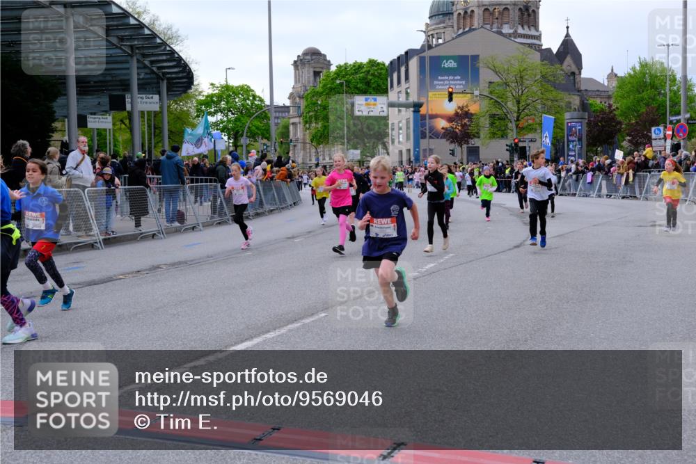 25.04.2026 - Das Zehntel Tim E. http://msf.ph/oto/9569046 25.04.2026 08:56:03 Ziel 1004, 1126, 1257, 1302, 1316, 1331, 1363, 1369, 1511, 1521, 1562, 1567, 1575, 1625, 1649, 1758, 1759, 1762, 1765, 1956, 1959, 2078, 2222, 2323, 2326, 2491, 2607, 2808, 2972, 3048, 3196, 3206, 3465, 3498, 3559, 3610, 3683, 3685, 3715, 3718, 3722, 3803, 3891, 3946, 3950, 3963, 4008 meine-sportfotos.de
