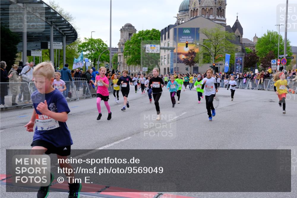 25.04.2026 - Das Zehntel Tim E. http://msf.ph/oto/9569049 25.04.2026 08:56:04 Ziel 1004, 1126, 1257, 1302, 1316, 1331, 1363, 1369, 1511, 1521, 1562, 1567, 1625, 1649, 1683, 1758, 1759, 1762, 1765, 1956, 1959, 2078, 2222, 2323, 2326, 2491, 2808, 2972, 3048, 3196, 3206, 3465, 3498, 3559, 3610, 3683, 3685, 3715, 3718, 3722, 3803, 3891, 3946, 3950, 4008 meine-sportfotos.de