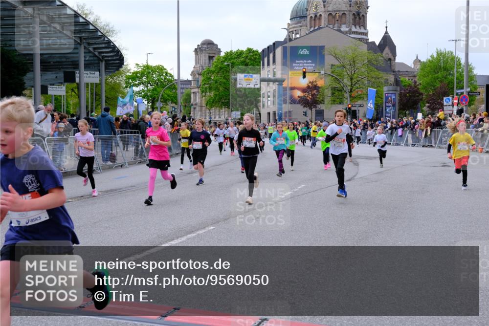 25.04.2026 - Das Zehntel Tim E. http://msf.ph/oto/9569050 25.04.2026 08:56:04 Ziel 1004, 1126, 1257, 1302, 1316, 1331, 1363, 1369, 1511, 1521, 1562, 1567, 1625, 1649, 1683, 1758, 1759, 1762, 1765, 1956, 1959, 2078, 2222, 2323, 2326, 2491, 2808, 2972, 3048, 3196, 3206, 3465, 3498, 3559, 3610, 3683, 3685, 3715, 3718, 3722, 3803, 3891, 3946, 3950, 4008 meine-sportfotos.de