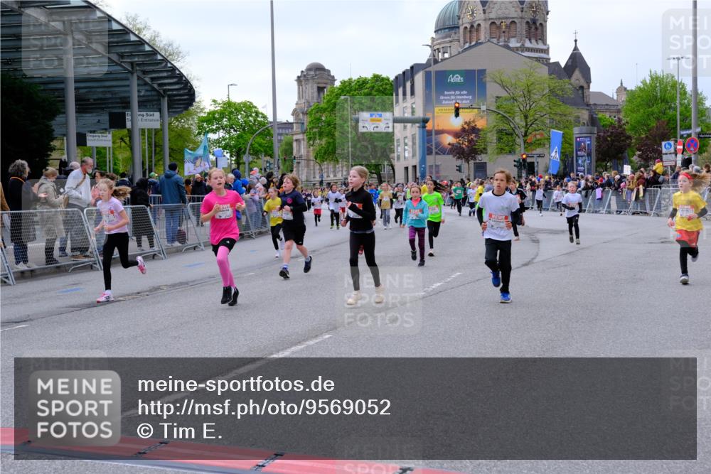 25.04.2026 - Das Zehntel Tim E. http://msf.ph/oto/9569052 25.04.2026 08:56:04 Ziel 1004, 1126, 1257, 1302, 1316, 1331, 1363, 1369, 1511, 1521, 1562, 1567, 1625, 1649, 1683, 1758, 1759, 1762, 1765, 1956, 1959, 2078, 2222, 2323, 2326, 2491, 2808, 2972, 3048, 3196, 3206, 3465, 3498, 3559, 3610, 3683, 3685, 3715, 3718, 3722, 3803, 3891, 3946, 3950, 4008 meine-sportfotos.de