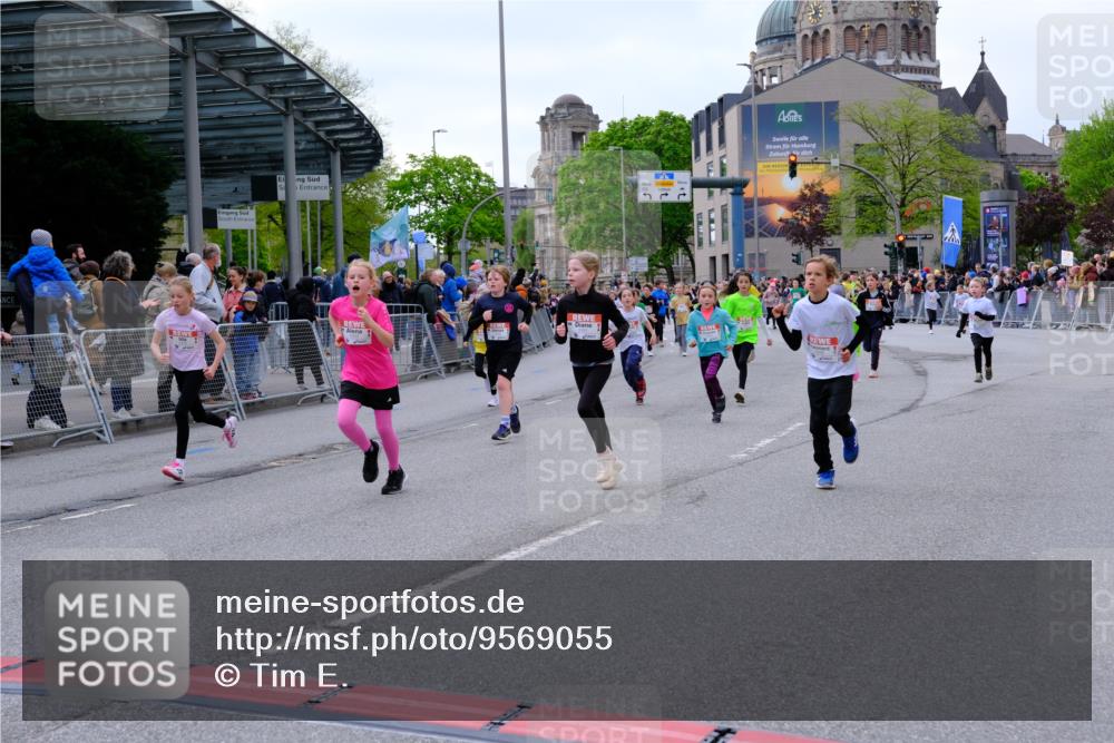25.04.2026 - Das Zehntel Tim E. http://msf.ph/oto/9569055 25.04.2026 08:56:04 Ziel 1004, 1126, 1257, 1302, 1316, 1331, 1363, 1369, 1511, 1521, 1562, 1567, 1625, 1649, 1683, 1758, 1759, 1762, 1765, 1956, 1959, 2078, 2222, 2323, 2326, 2491, 2808, 2972, 3048, 3196, 3206, 3465, 3498, 3559, 3610, 3683, 3685, 3715, 3718, 3722, 3803, 3891, 3946, 3950, 4008 meine-sportfotos.de