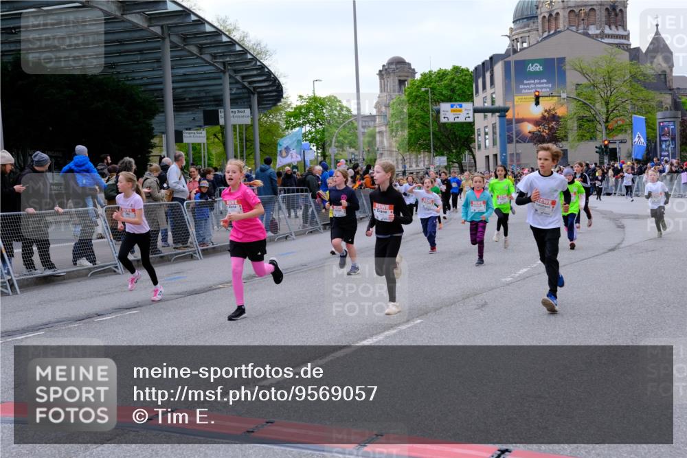 25.04.2026 - Das Zehntel Tim E. http://msf.ph/oto/9569057 25.04.2026 08:56:04 Ziel 1004, 1126, 1257, 1302, 1316, 1331, 1363, 1369, 1511, 1521, 1562, 1567, 1625, 1649, 1683, 1758, 1759, 1762, 1765, 1956, 1959, 2078, 2222, 2323, 2326, 2491, 2808, 2972, 3048, 3196, 3206, 3465, 3498, 3559, 3610, 3683, 3685, 3715, 3718, 3722, 3803, 3891, 3946, 3950, 4008 meine-sportfotos.de