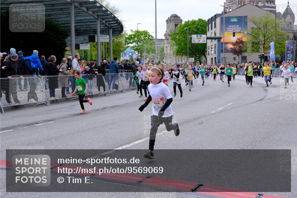 25.04.2026 - Das Zehntel Tim E. http://msf.ph/oto/9569069 25.04.2026 08:56:08 Ziel 1257, 1331, 1511, 1521, 1583, 1590, 1625, 1683, 1691, 1758, 1759, 1762, 1765, 1956, 2078, 2326, 2484, 2491, 2778, 2808, 2857, 2864, 3048, 3484, 3491, 3494, 3498, 3530, 3552, 3559, 3560, 3579, 3683, 3685, 3788, 3946, 3950, 4008 meine-sportfotos.de