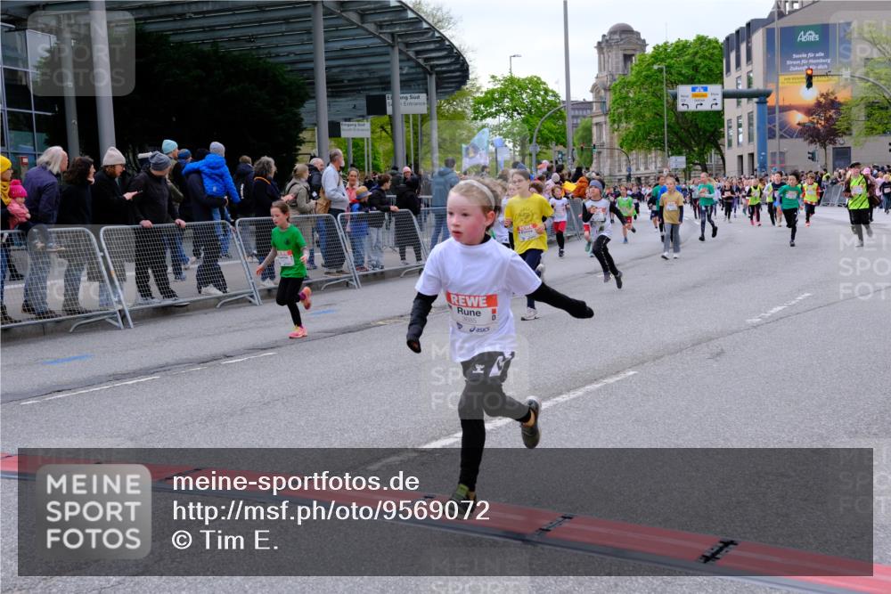 25.04.2026 - Das Zehntel Tim E. http://msf.ph/oto/9569072 25.04.2026 08:56:08 Ziel 1257, 1331, 1511, 1521, 1583, 1590, 1625, 1683, 1691, 1758, 1759, 1762, 1765, 1956, 2078, 2326, 2484, 2491, 2778, 2808, 2857, 2864, 3048, 3484, 3491, 3494, 3498, 3530, 3552, 3559, 3560, 3579, 3683, 3685, 3788, 3946, 3950, 4008 meine-sportfotos.de