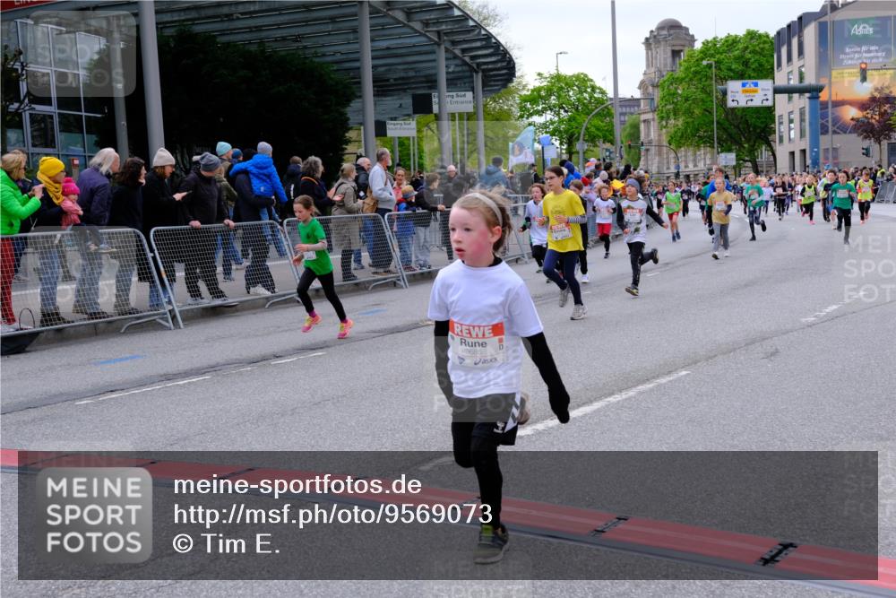 25.04.2026 - Das Zehntel Tim E. http://msf.ph/oto/9569073 25.04.2026 08:56:08 Ziel 1257, 1331, 1511, 1521, 1583, 1590, 1625, 1683, 1691, 1758, 1759, 1762, 1765, 1956, 2078, 2326, 2484, 2491, 2778, 2808, 2857, 2864, 3048, 3484, 3491, 3494, 3498, 3530, 3552, 3559, 3560, 3579, 3683, 3685, 3788, 3946, 3950, 4008 meine-sportfotos.de