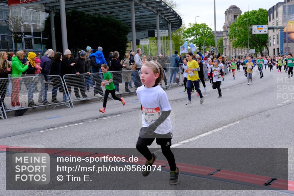 25.04.2026 - Das Zehntel Tim E. http://msf.ph/oto/9569074 25.04.2026 08:56:08 Ziel 1257, 1331, 1511, 1521, 1583, 1590, 1625, 1683, 1691, 1758, 1759, 1762, 1765, 1956, 2078, 2326, 2484, 2491, 2778, 2808, 2857, 2864, 3048, 3484, 3491, 3494, 3498, 3530, 3552, 3559, 3560, 3579, 3683, 3685, 3788, 3946, 3950, 4008 meine-sportfotos.de